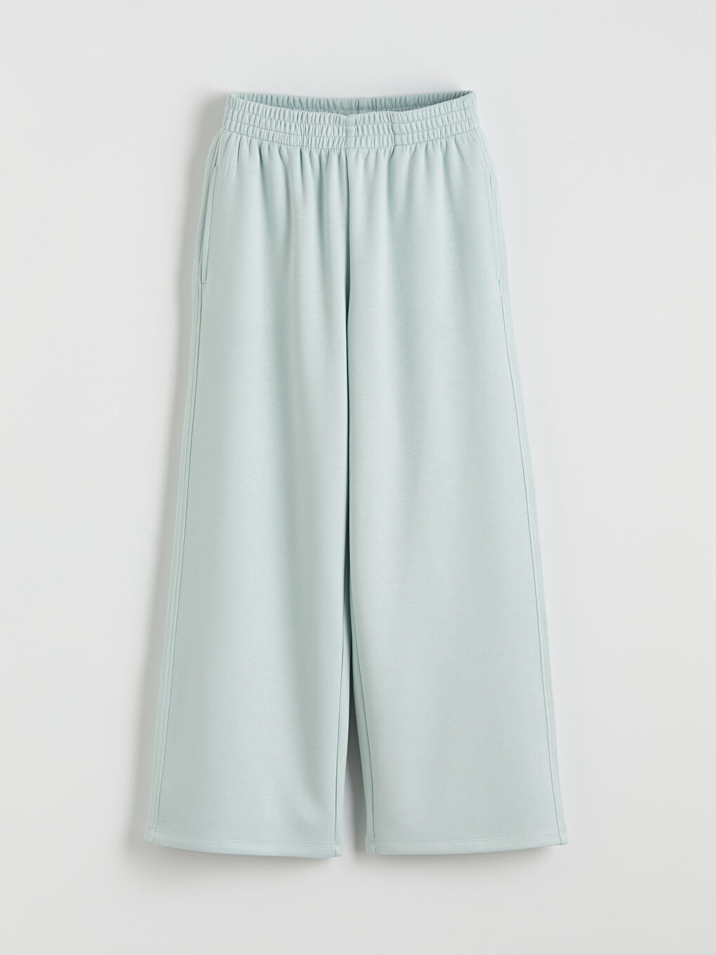 Printed Girls' Tee and Trousers.-3