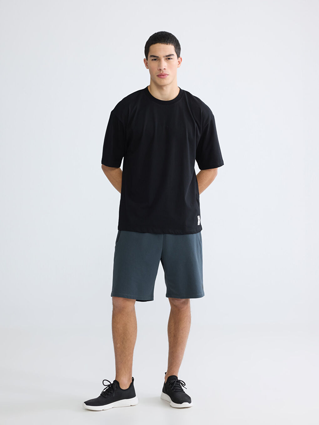 Siyah Bisiklet Yaka Erkek Spor Tişört-1