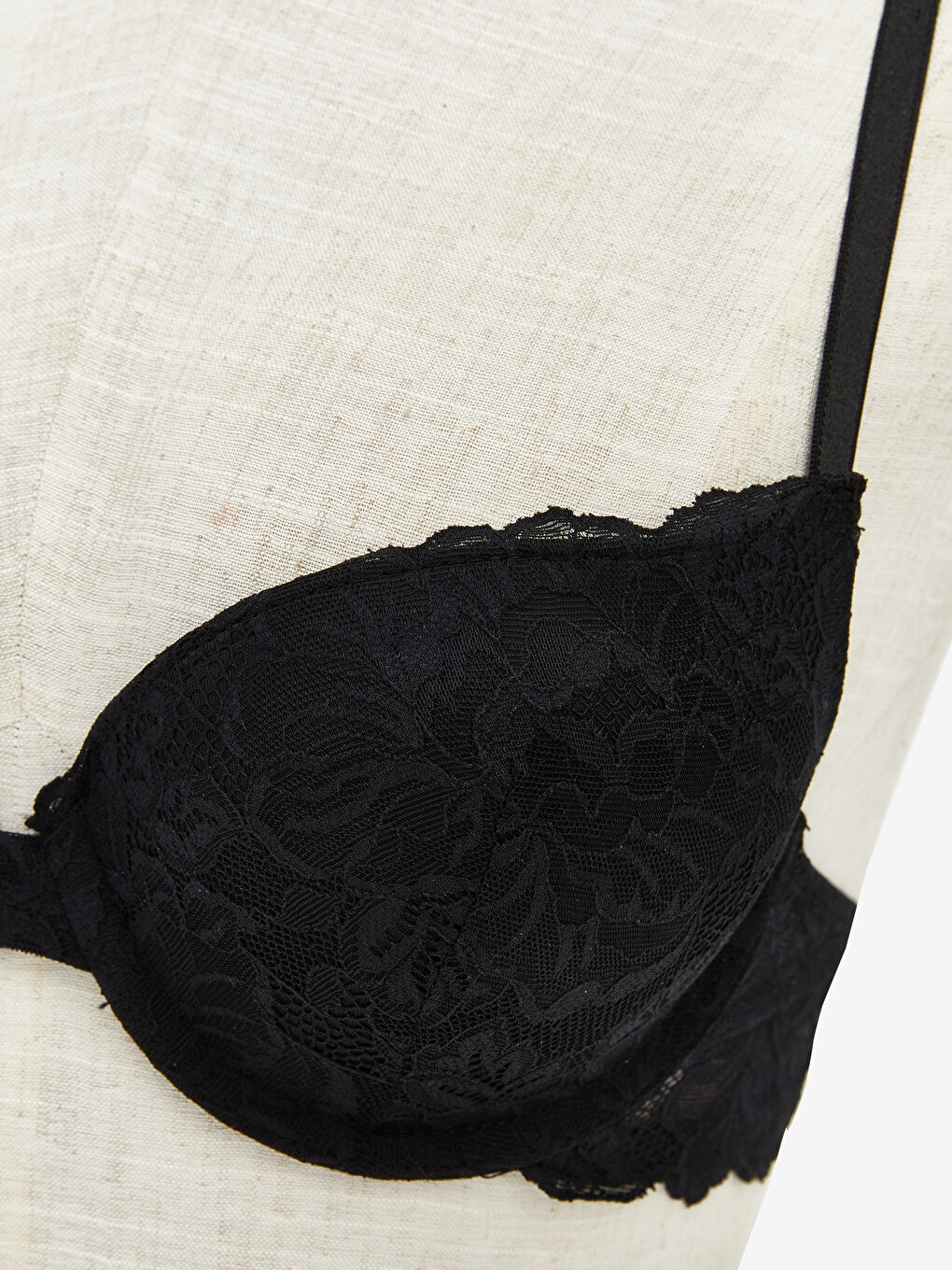 Siyah Balenli Dolgulu Dantelli Tişört Sütyen	-2