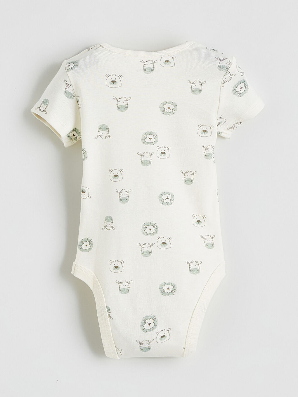 طقم بودي سوت قطعتين بنقشة مع كباسات إغلاق للأولاد الصغيرين.-3