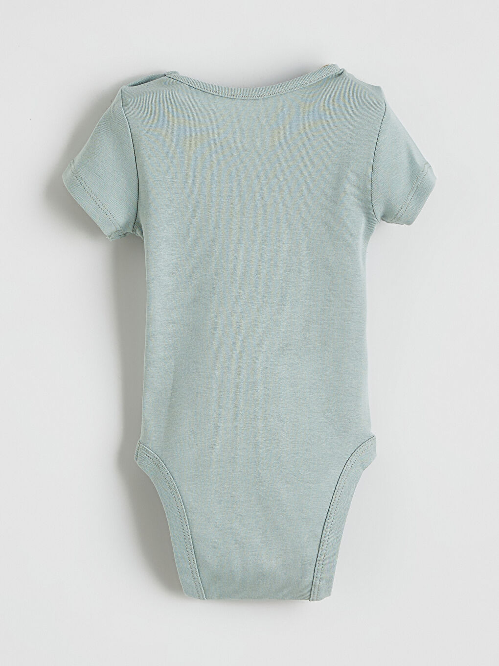 طقم بودي سوت قطعتين بنقشة مع كباسات إغلاق للأولاد الصغيرين.-6