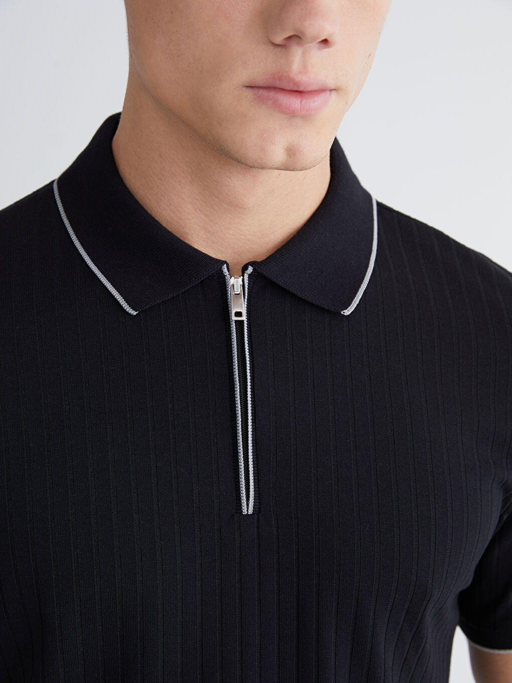 Siyah Polo Yaka Erkek Tişört-2