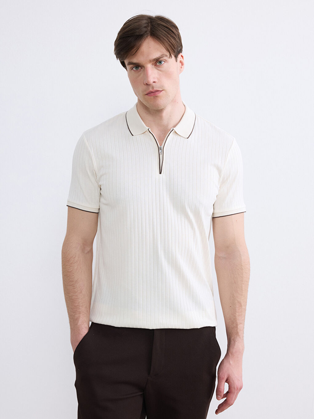 Мъж Екрю Тениска