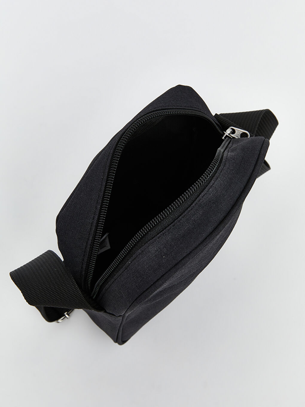 The Adjustable Strap Men's Shoulder Bag.-2