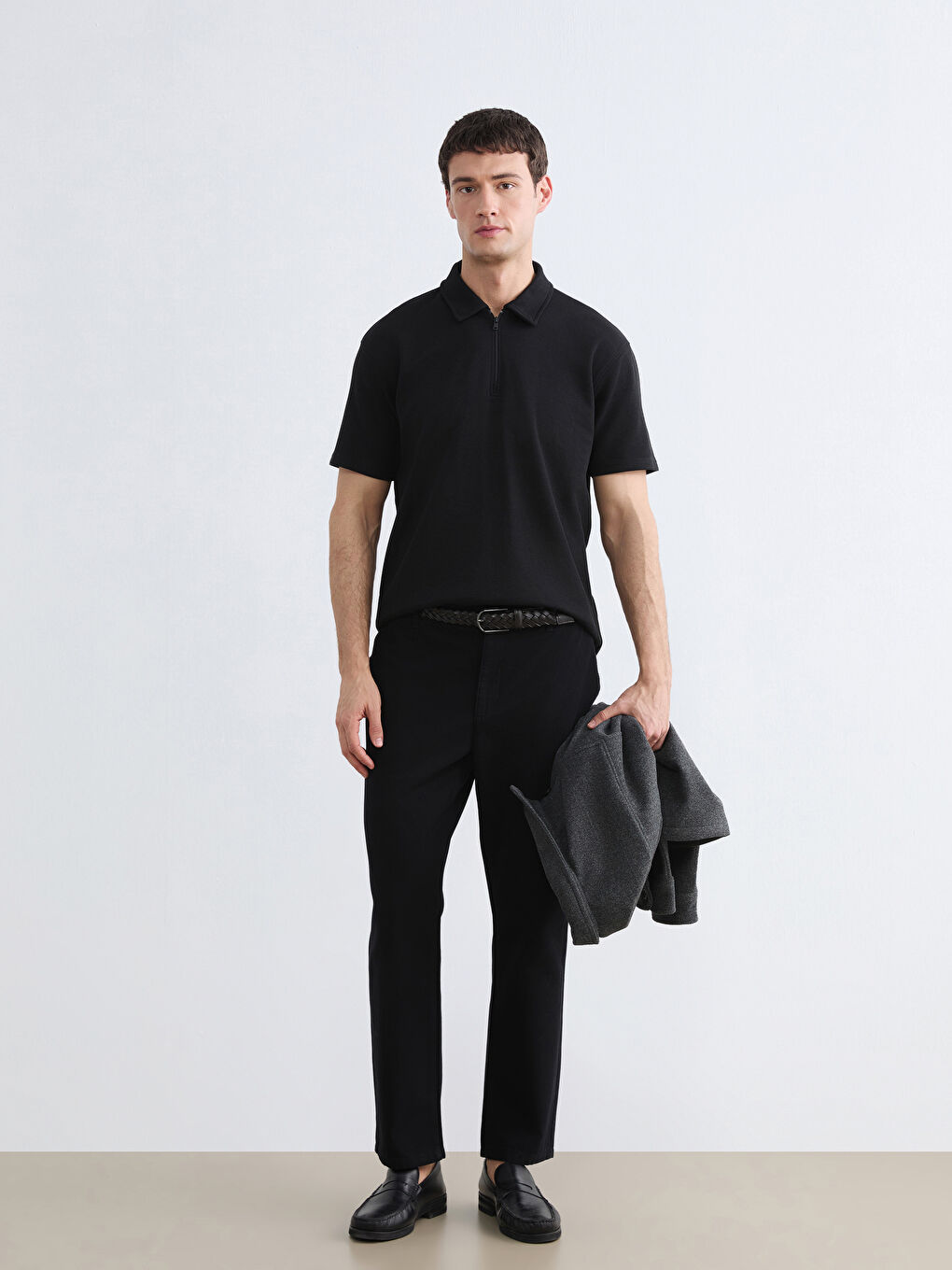 تیشێرت ڕه‌ش پیاو-1