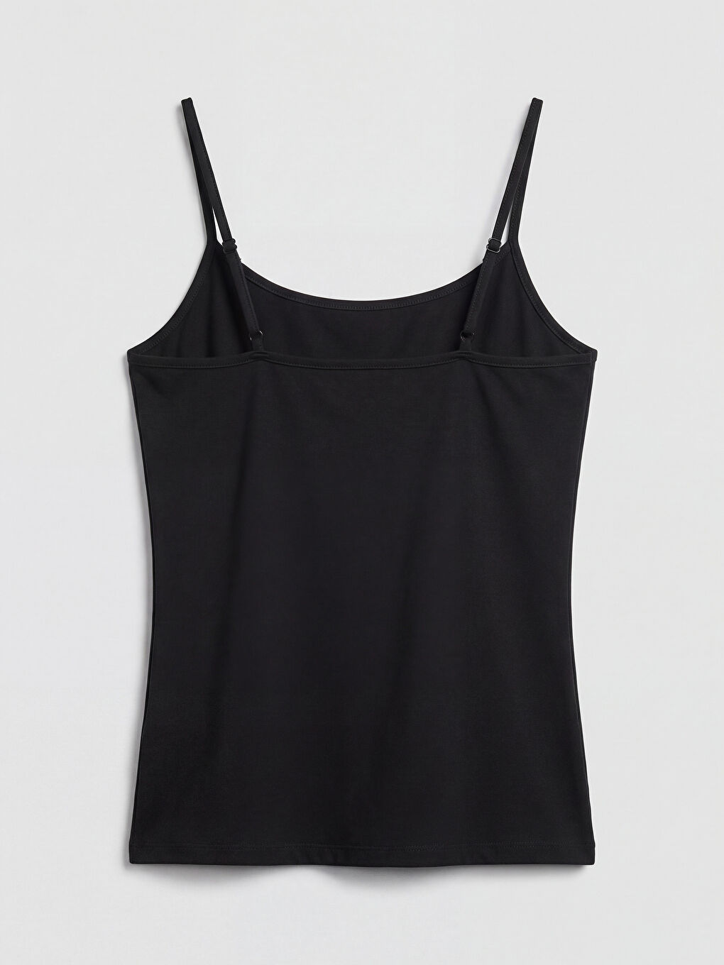 Siyah U Yaka İp Askılı Kadın Atlet-1