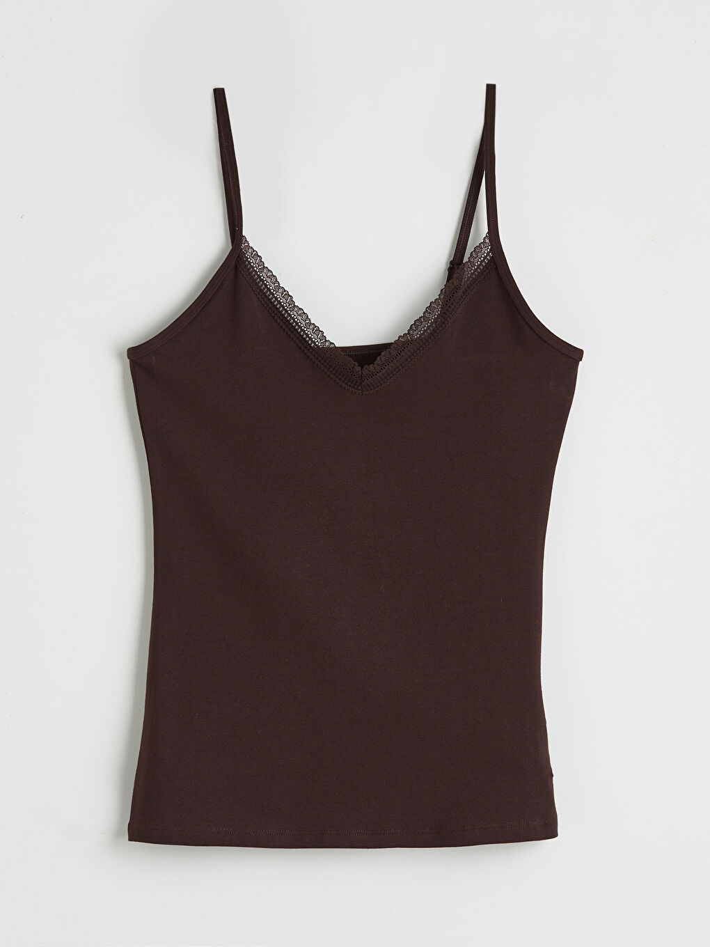 Kahverengi V Yaka Dantel Detaylı Askılı Kadın Atlet