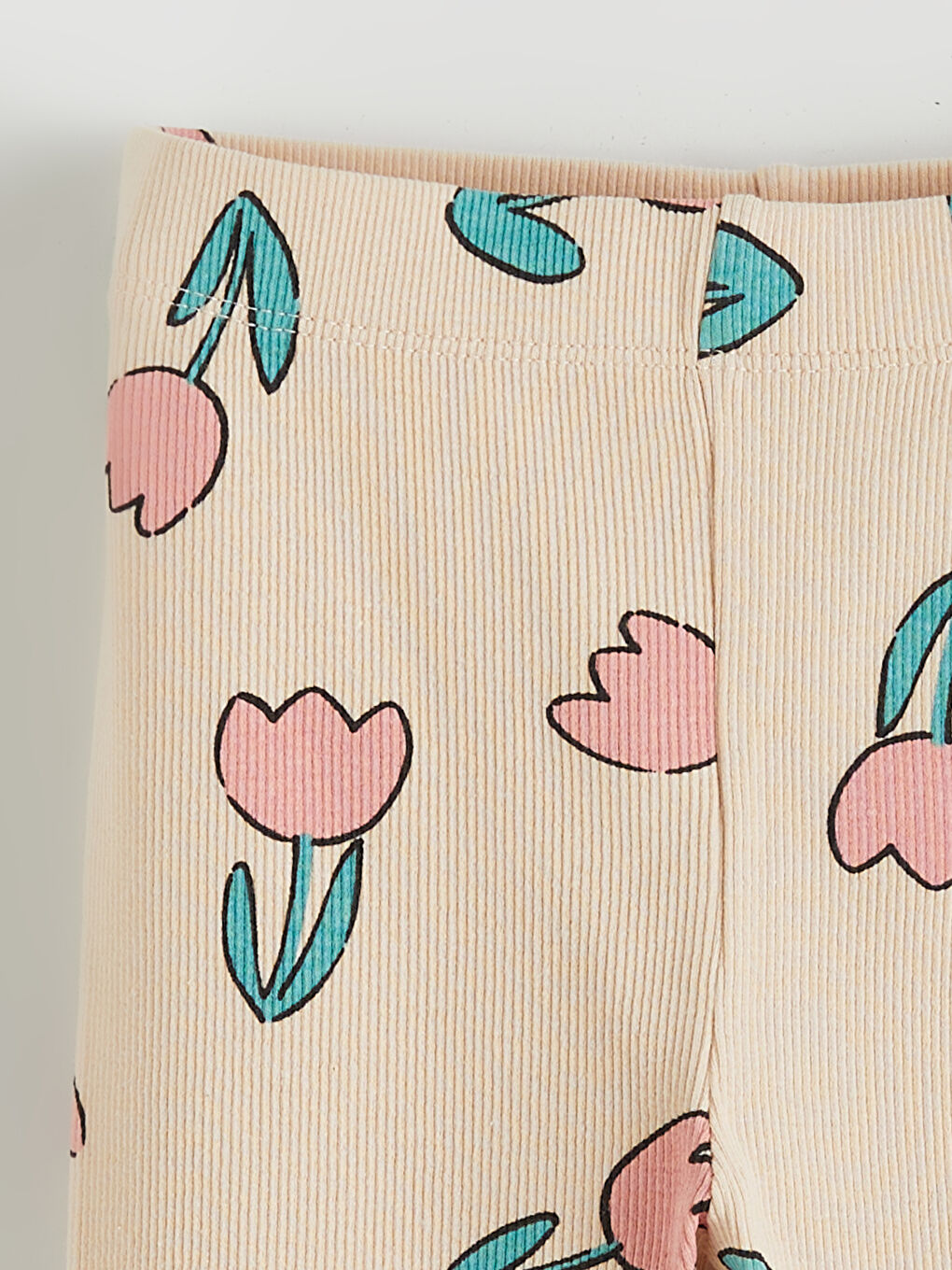 გოგონა ბეჟი კომპლექტი-5