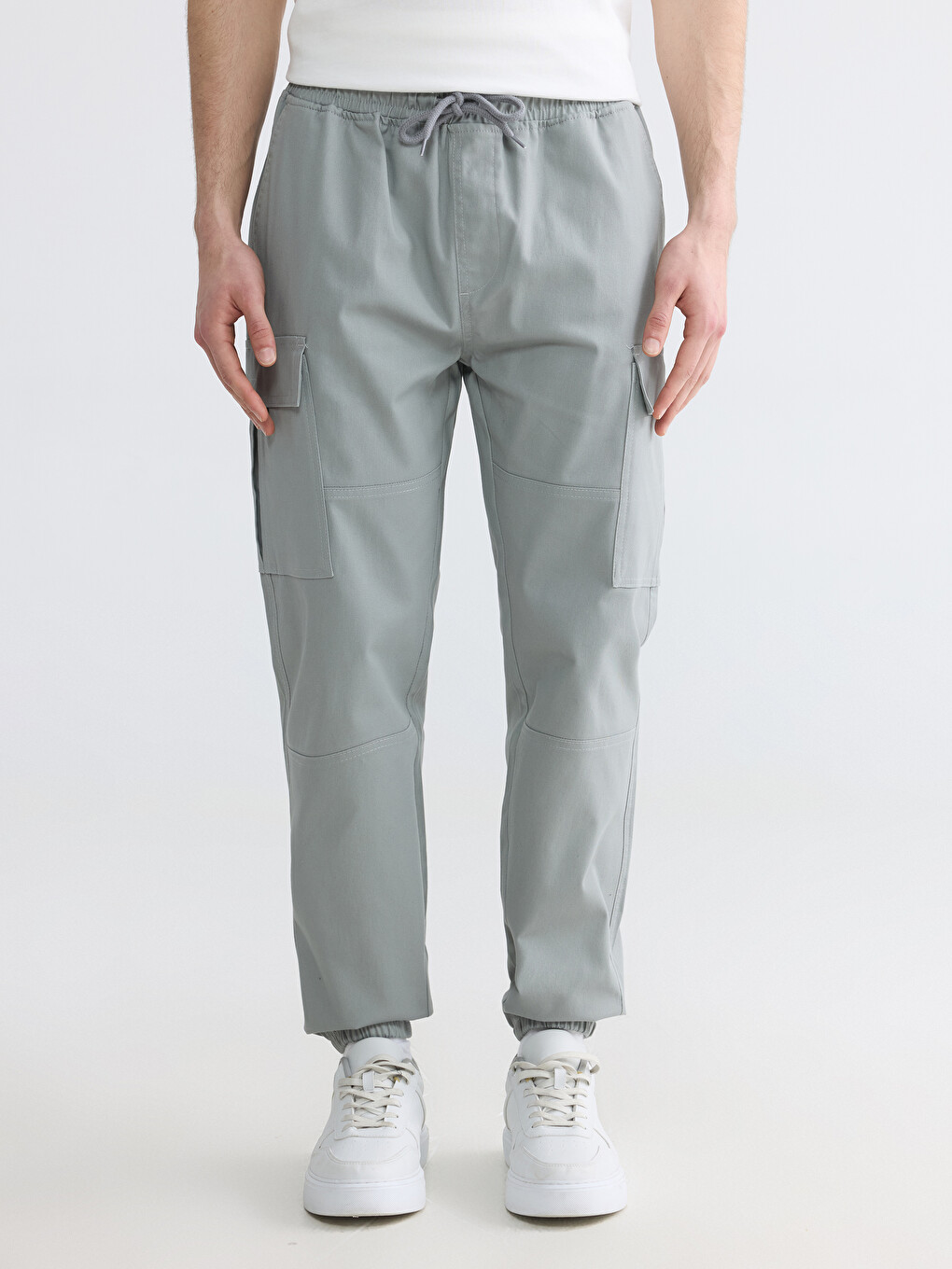 Regular Fit Gabardine Men's Cargo Trousers-1