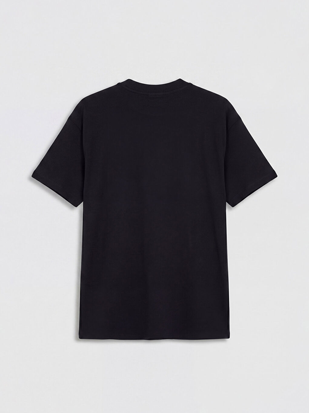 Siyah Bisiklet Yaka Baskılı Kadın Tişört-1