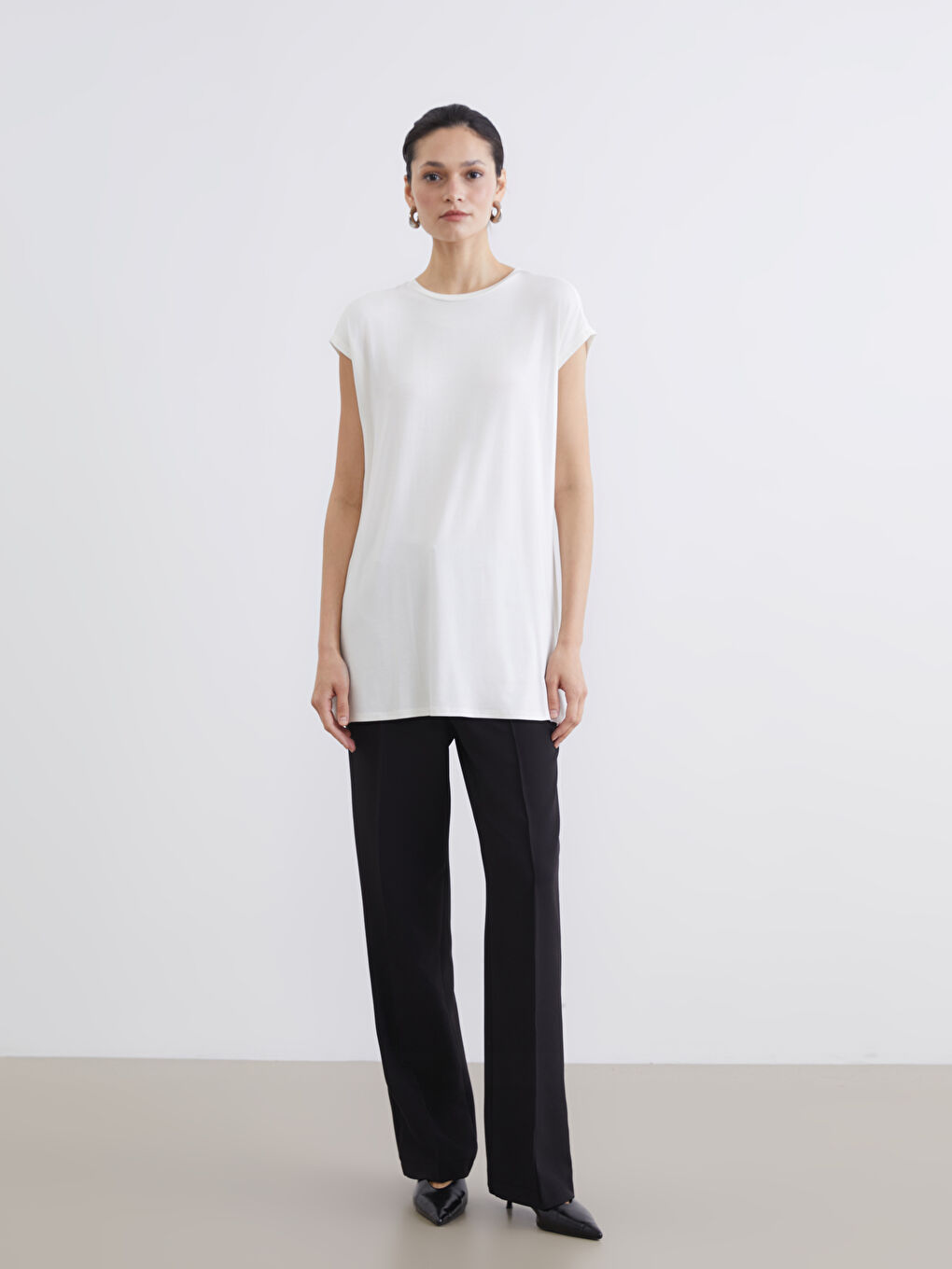 تيشيرت نسائي برقبة دائرية-1