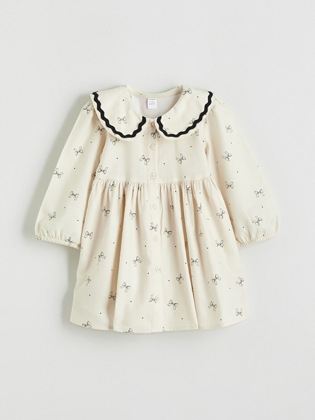 فستان بيج فاتح / ايكرو فتاة