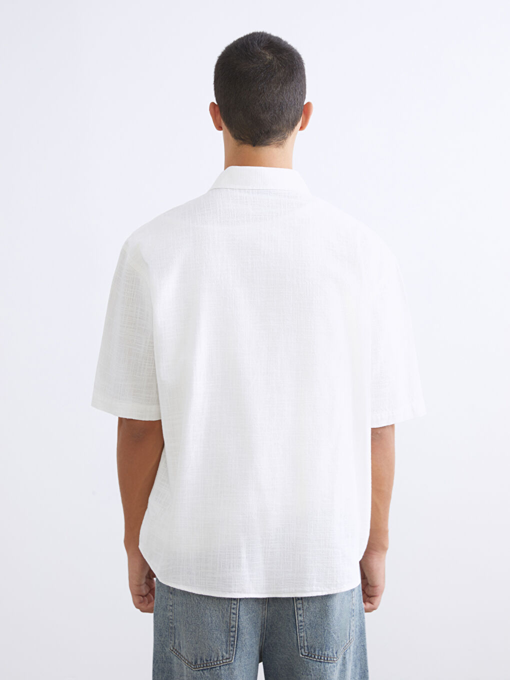 قميص للرجال بمقاس مريح بمظهر الكتان-3