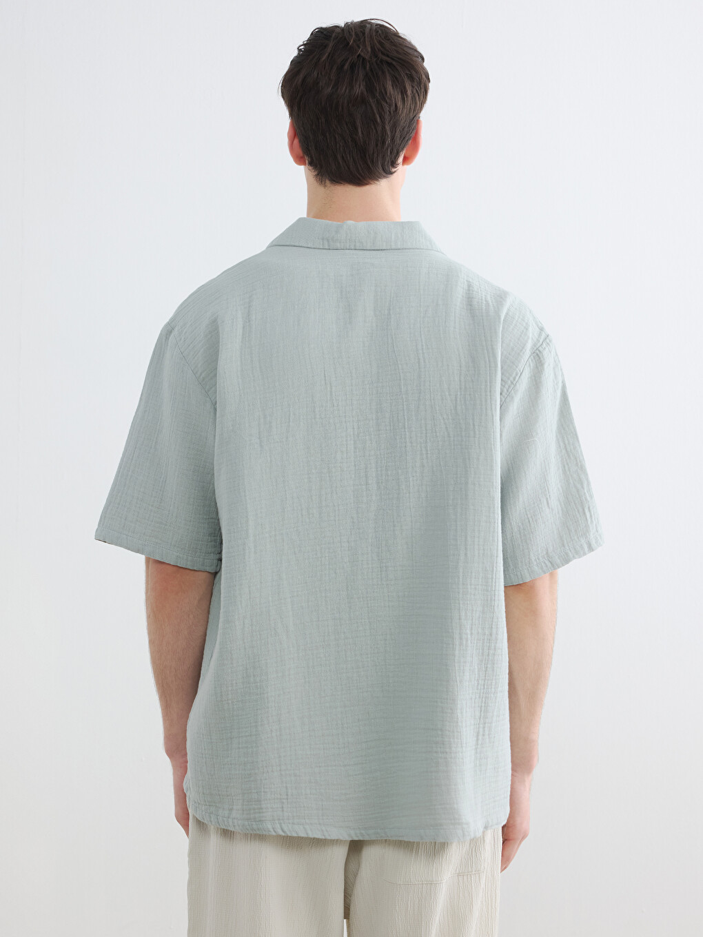 Loose Fit Resort Collar Men's Muslin Shirt-5