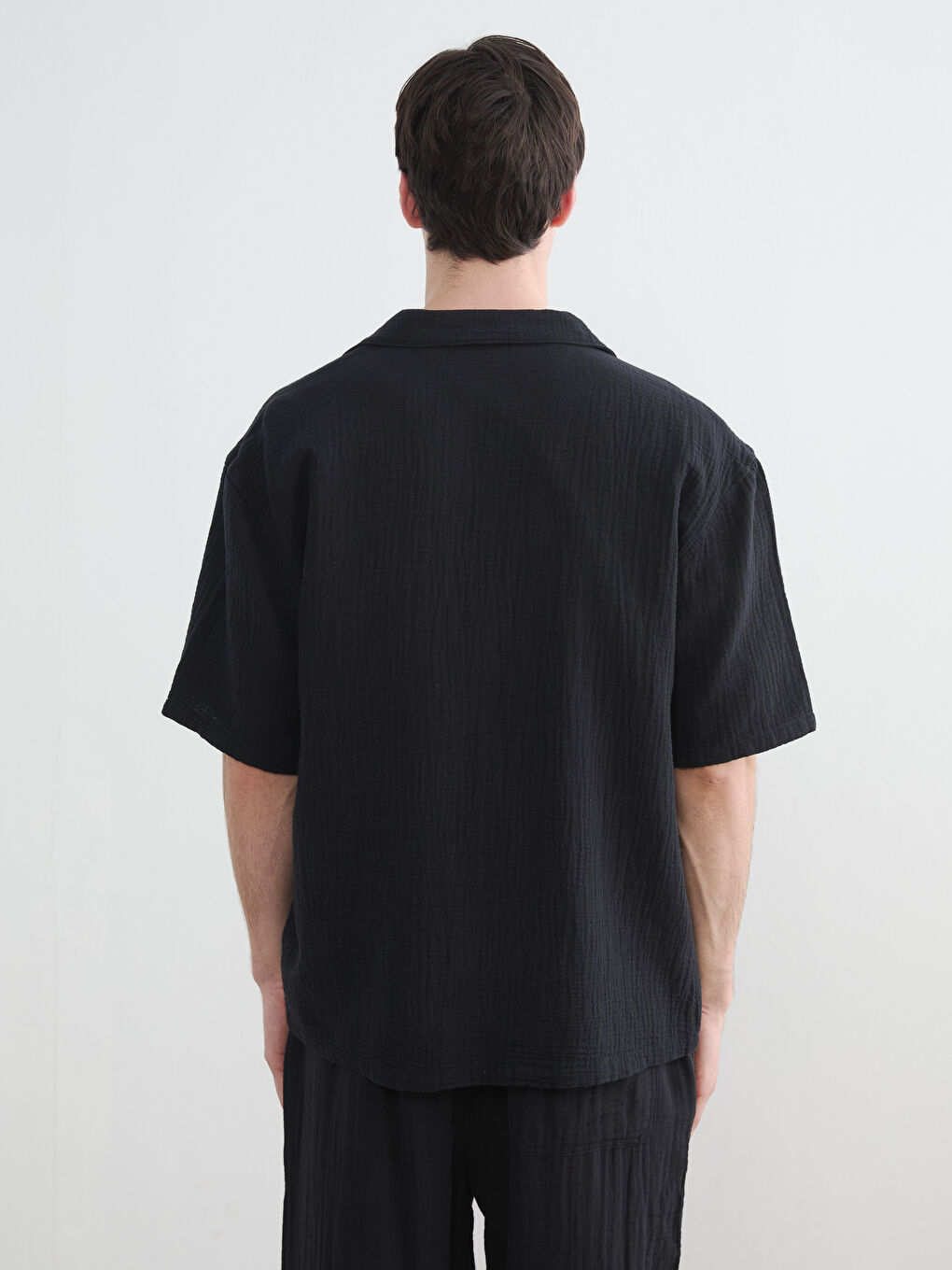 Siyah Rahat Kalıp Resort Yaka Erkek Müslin Gömlek-6