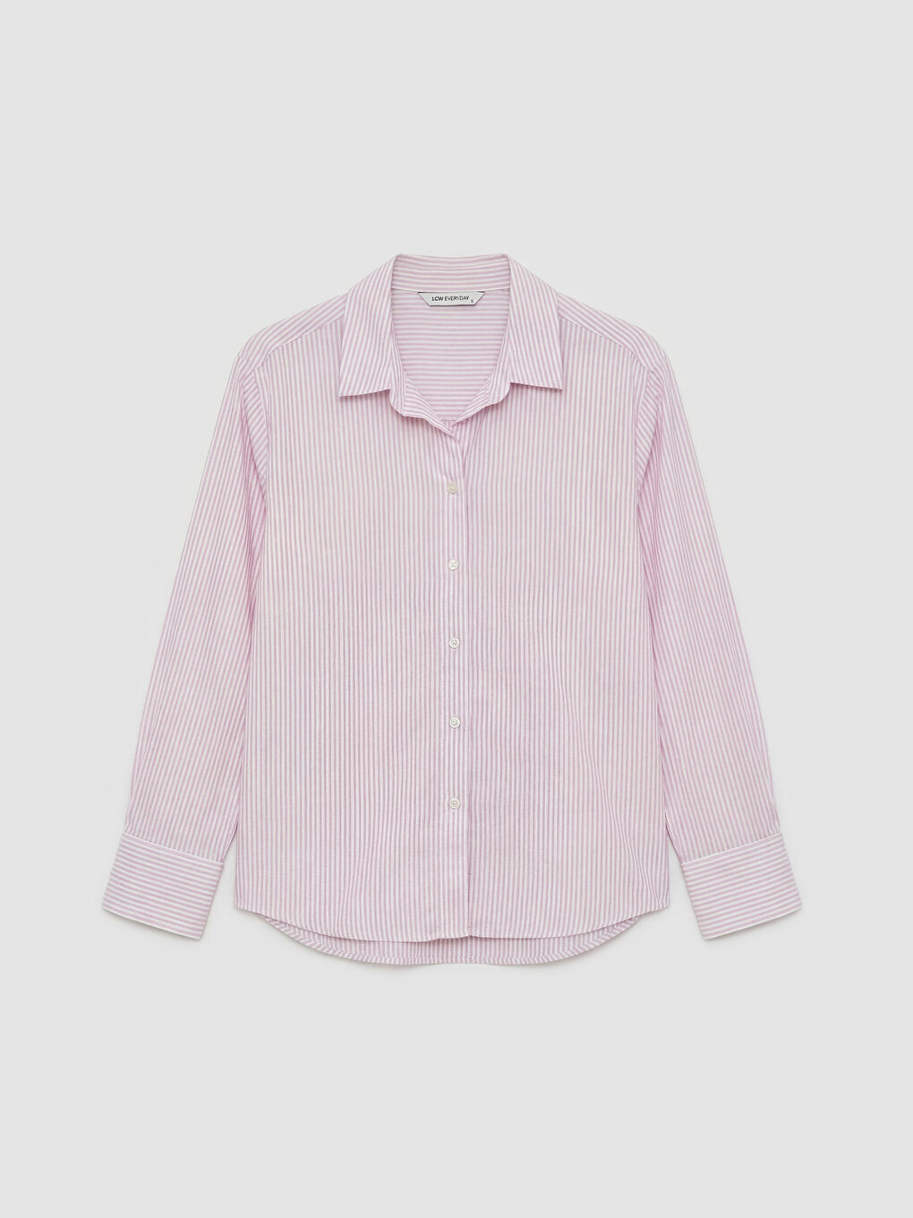 قميص وردي امرأة