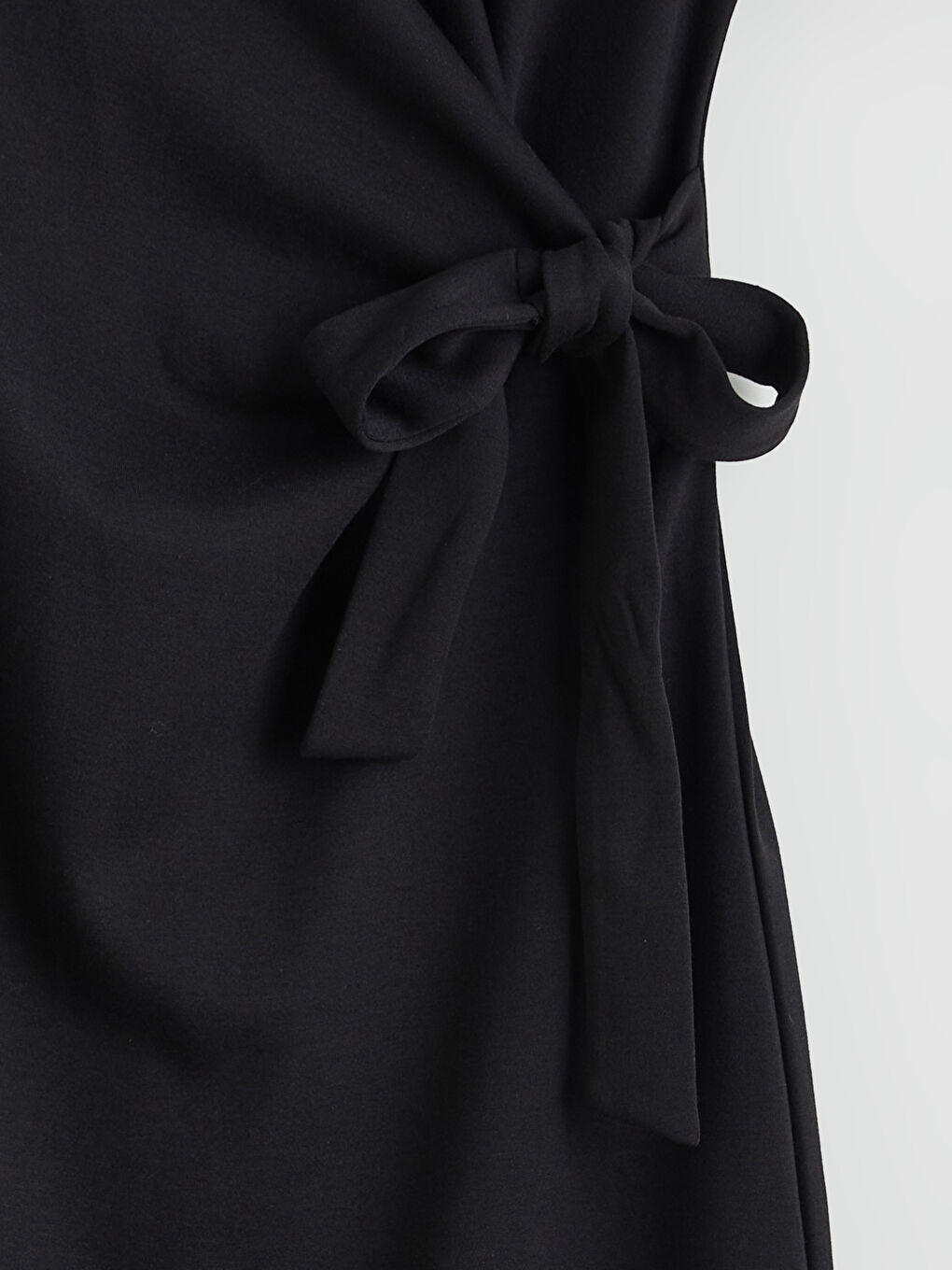 CRNA Haljina Žena-5