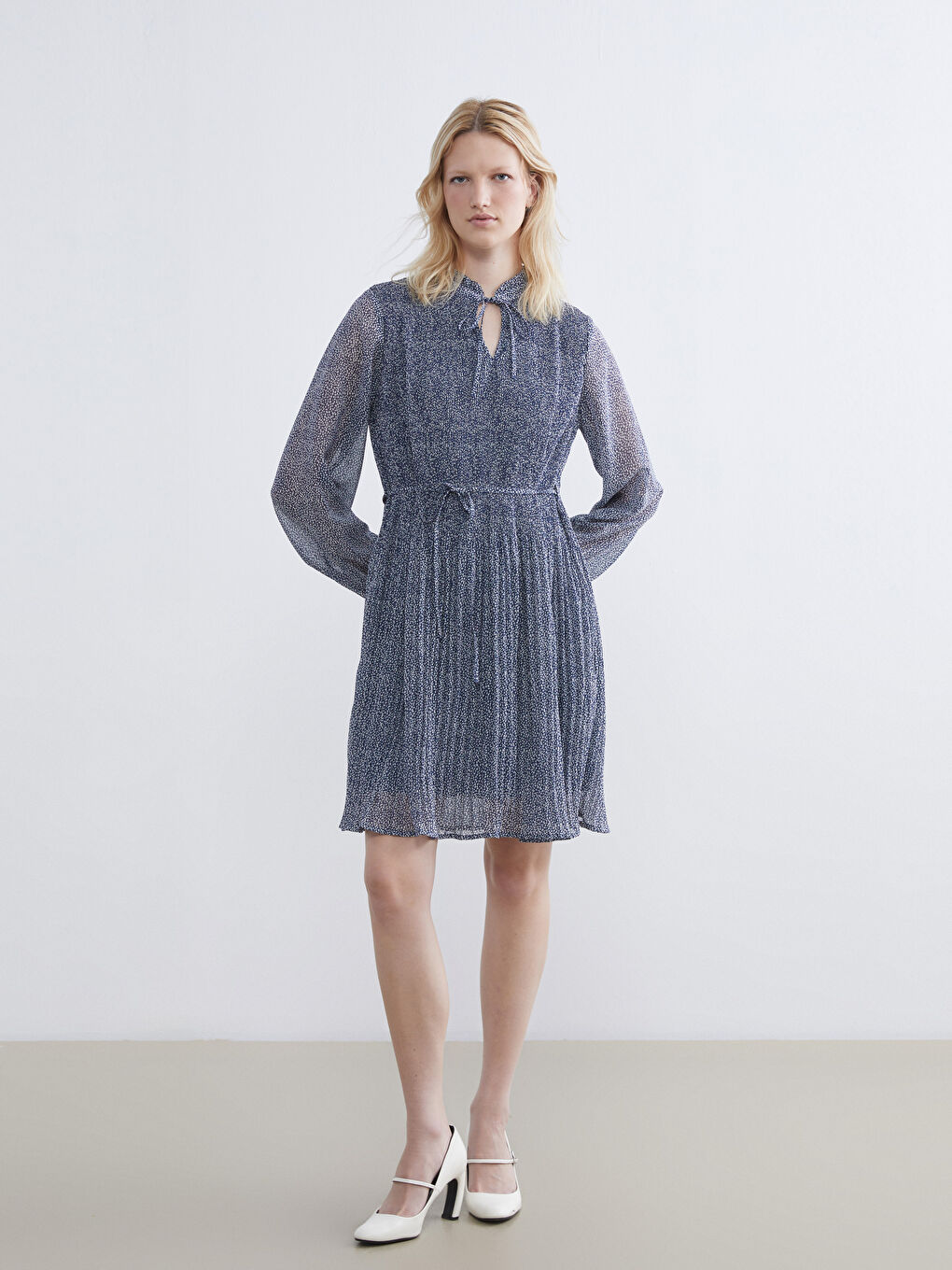 Женщины Голубой Платье