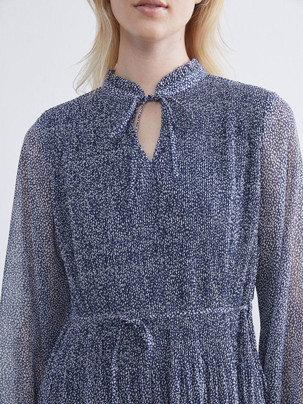 Женщины Голубой Платье-2