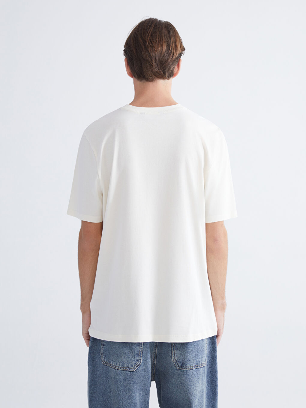 تيشيرت رجالي برقبة دائرية مطبوع من قماش جيرسي-3