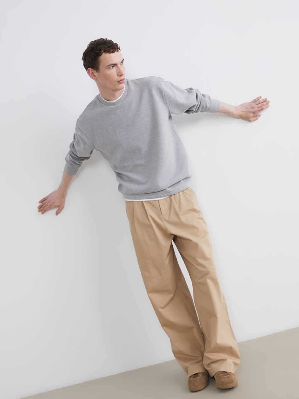 سويتشيرت رجالي برقبة دائرية-1