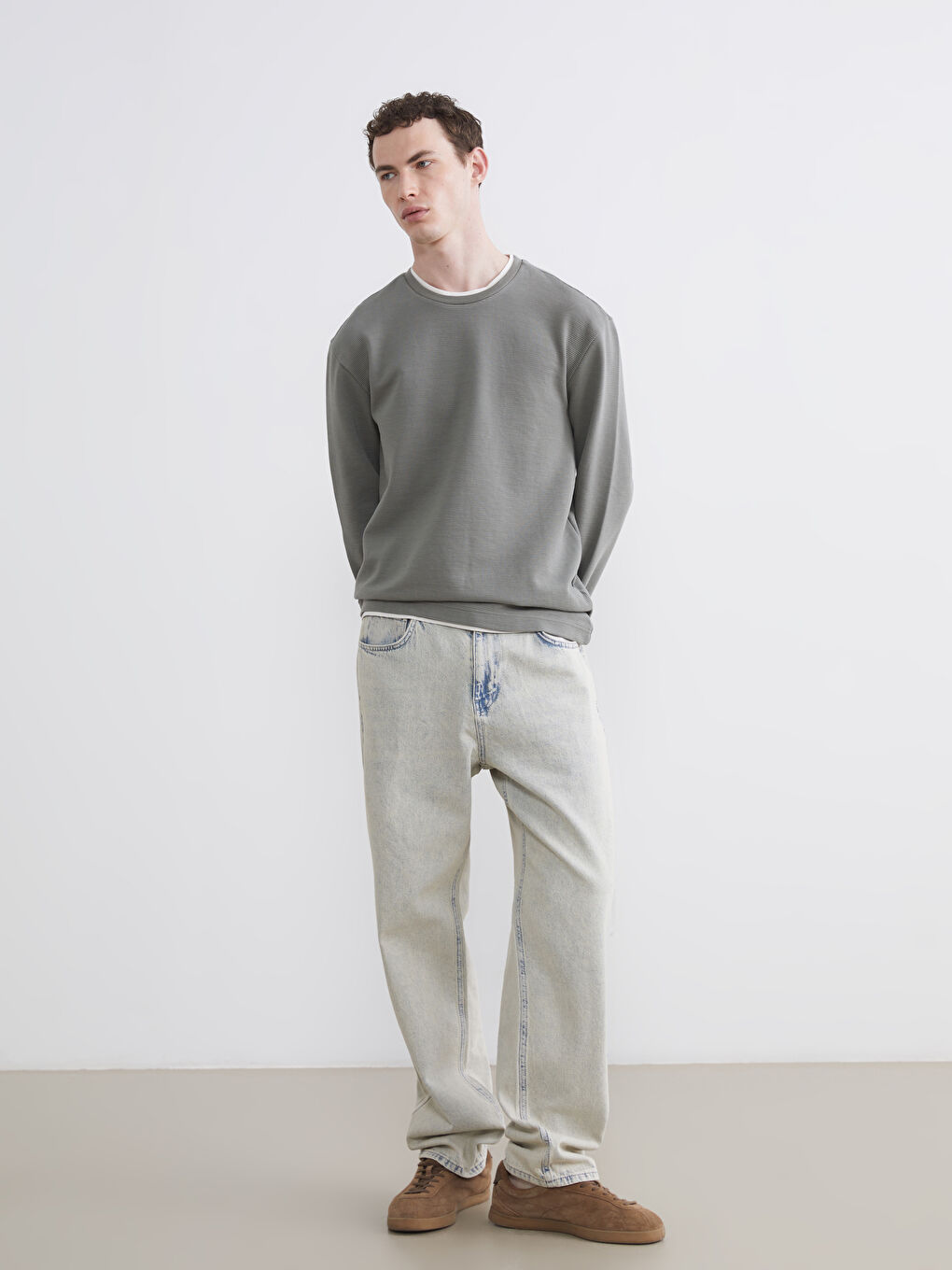 سويتشيرت رجالي برقبة دائرية-1