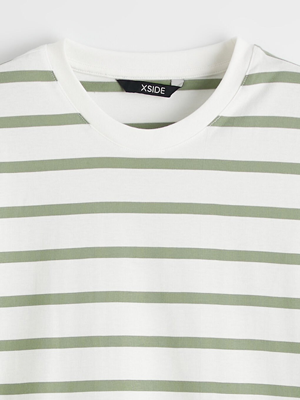 تي شيرت رجالي مخطط بياقة دائرية-5