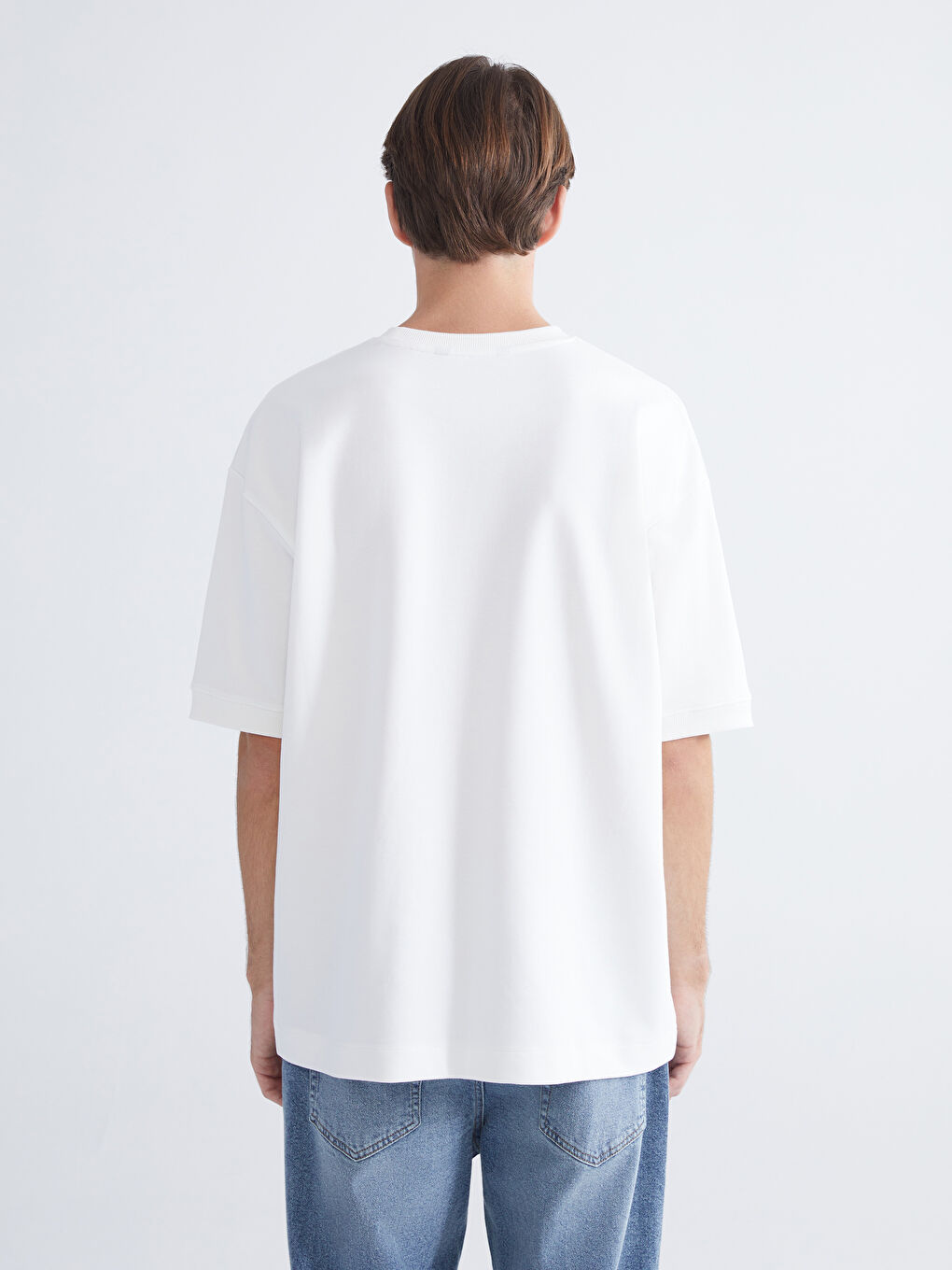 تيشيرت ياقة دائرية للرجال-3