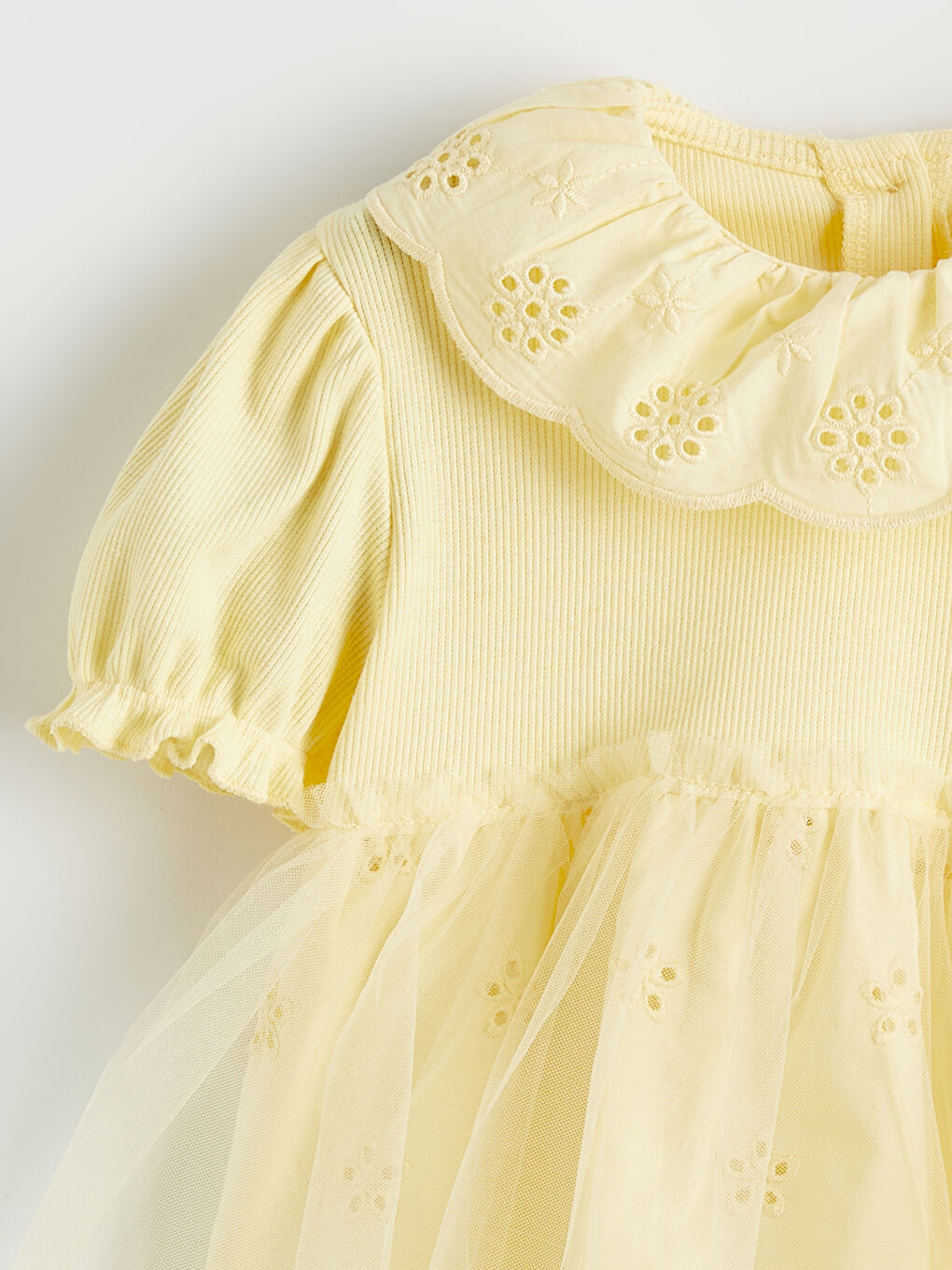 Sarı Tül Detaylı Bebe Yaka Kız Bebek Elbise-1