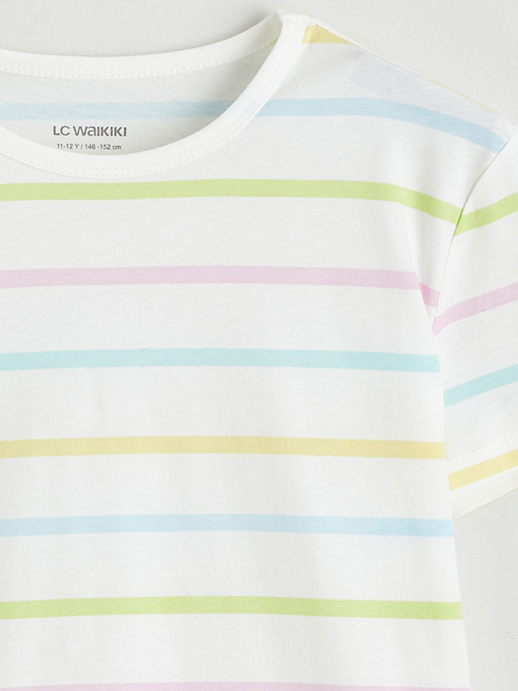 Karışık Bisiklet Yaka Çizgili Kız Çocuk Tişört-1