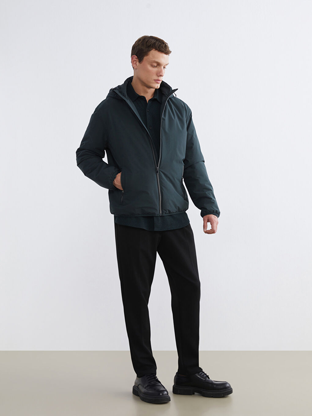 Yeşil Standart Kalıp Kapüşonlu Erkek Mont-1