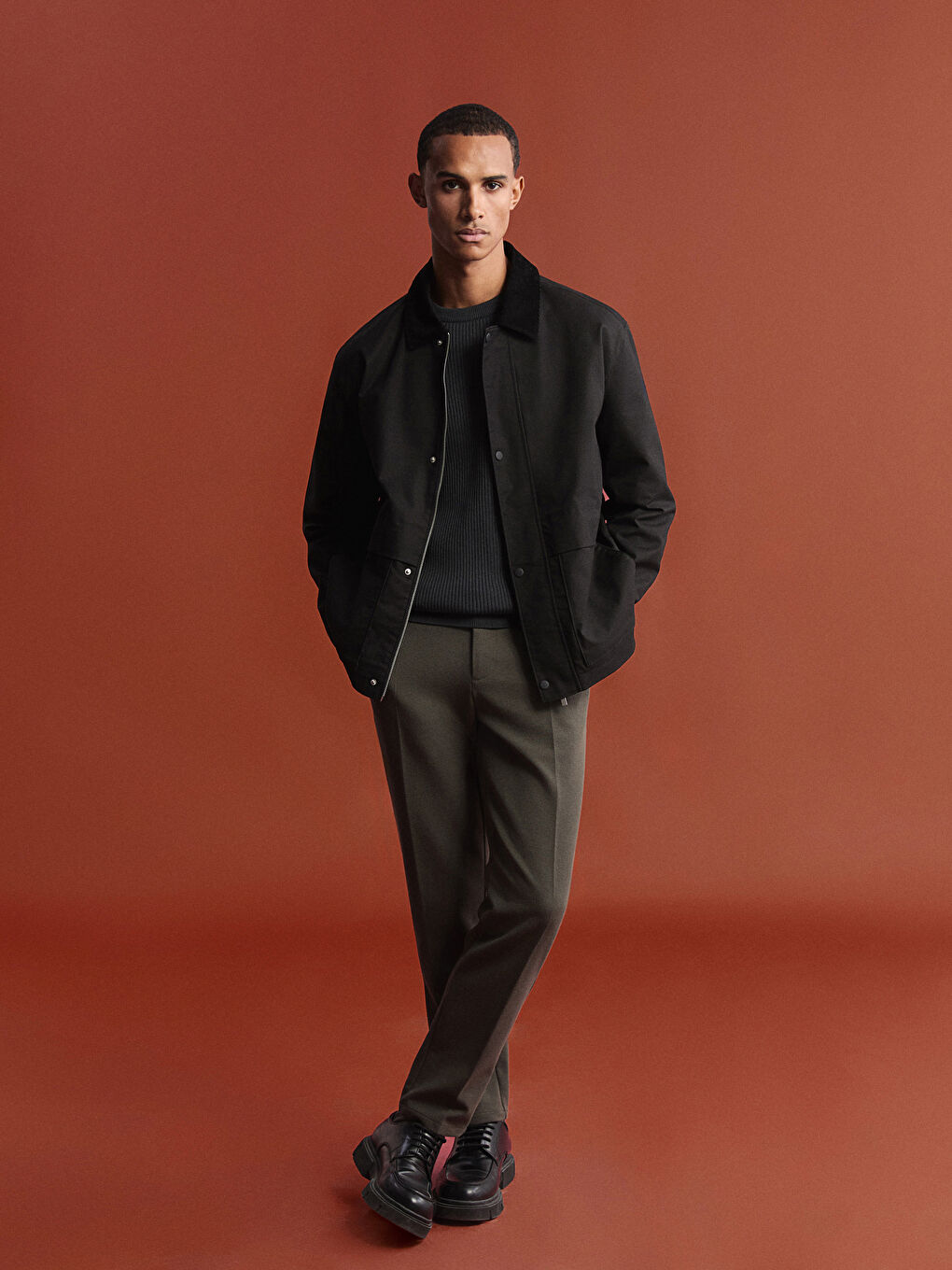 Siyah Standart Kalıp Kadife Yaka Erkek Ceket-1