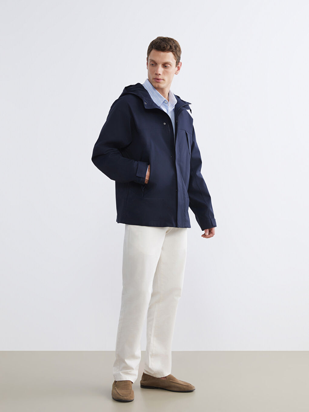 Lacivert Rahat Kalıp Kapüşonlu Erkek Yağmurluk-1