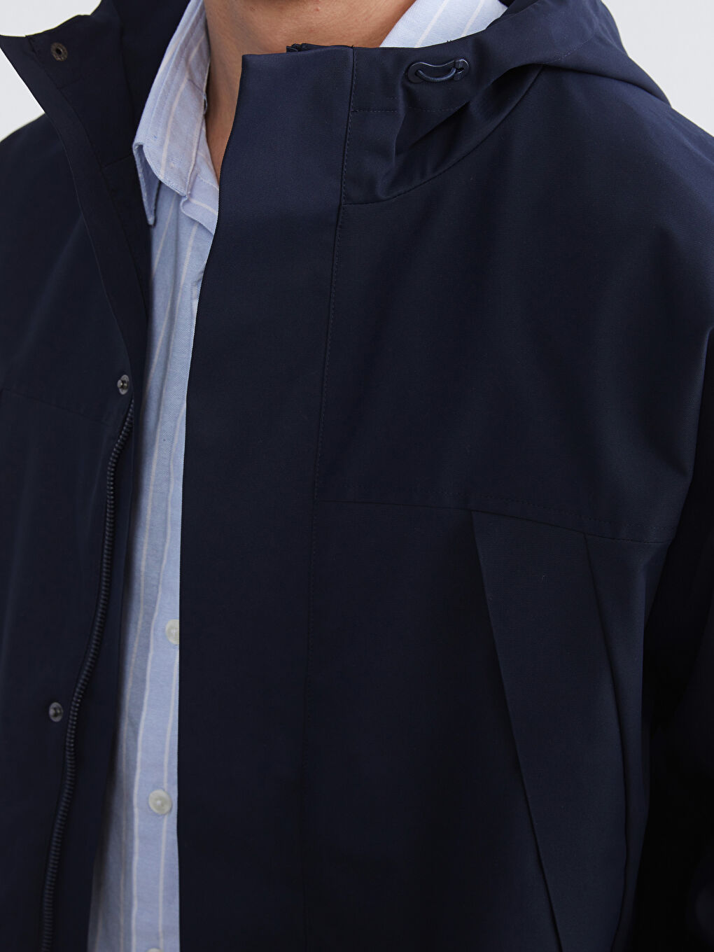 Lacivert Rahat Kalıp Kapüşonlu Erkek Yağmurluk-3