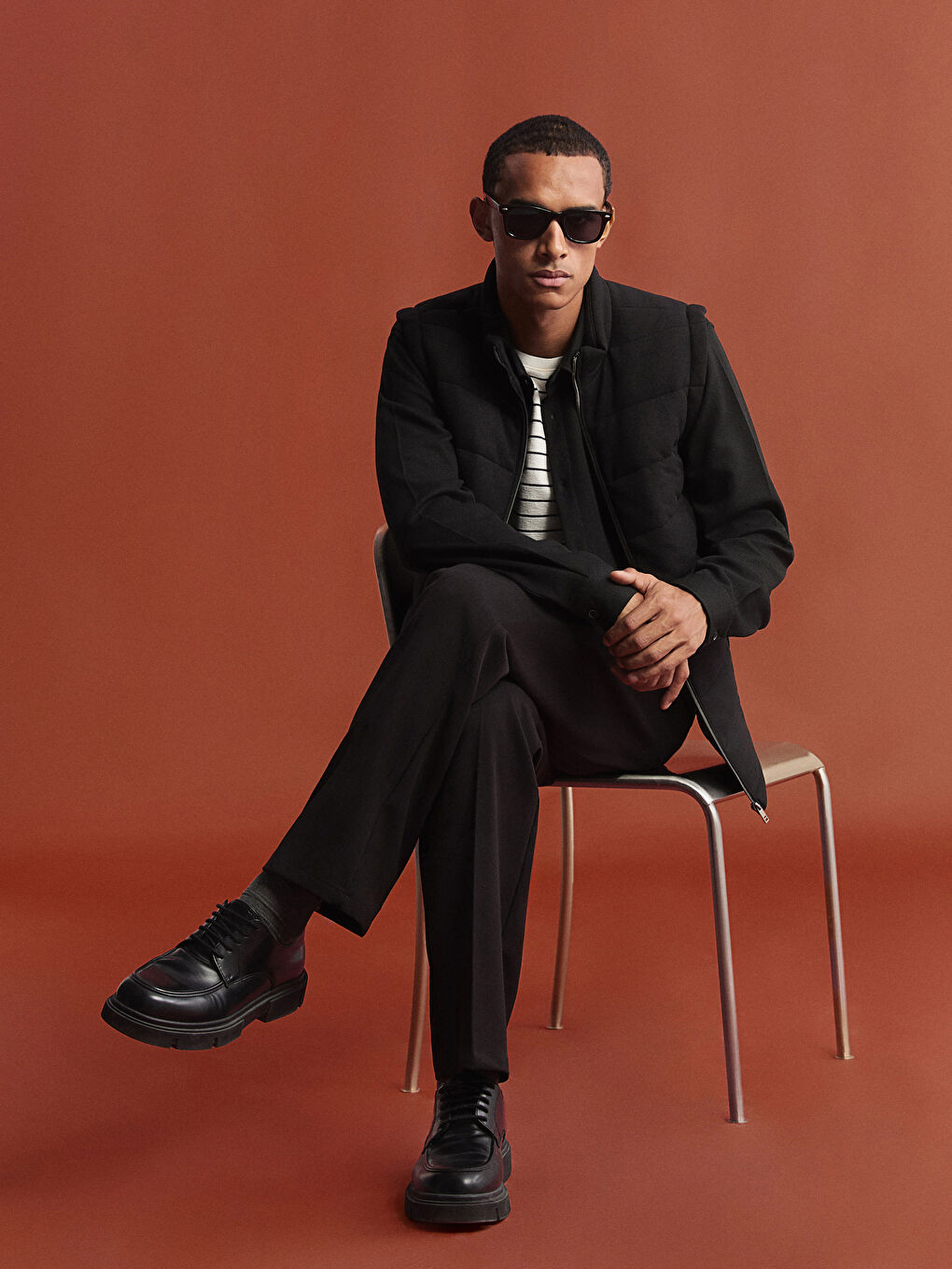 Siyah Dik Yaka Erkek Şişme Yelek-1