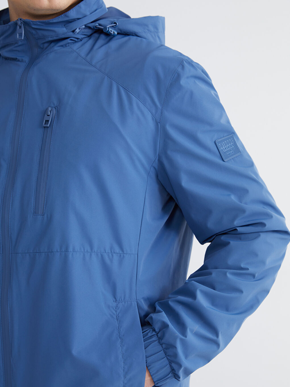 Mavi Standart Kalıp Kapüşonlu Erkek Yağmurluk-4