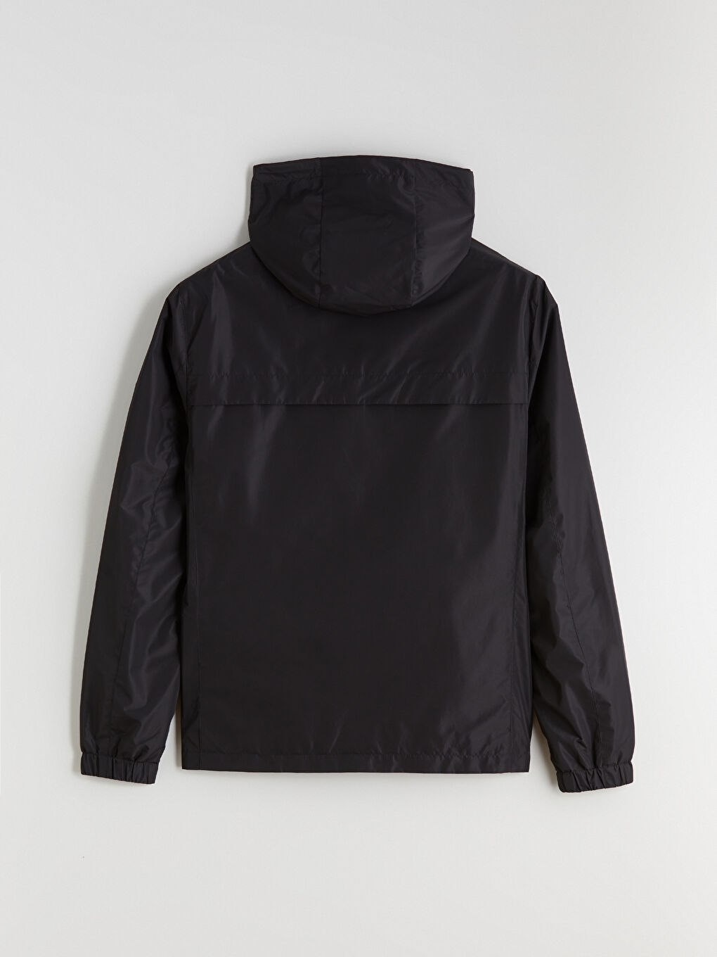 Siyah Standart Kalıp Kapüşonlu Erkek Yağmurluk-7