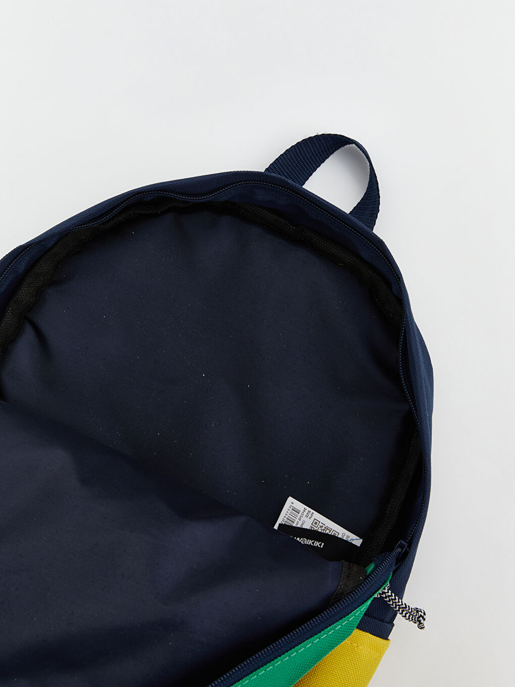 ფერადი ბლოკებით გაფორმებული ბავშვის ზურგჩანთა მისთვის-3