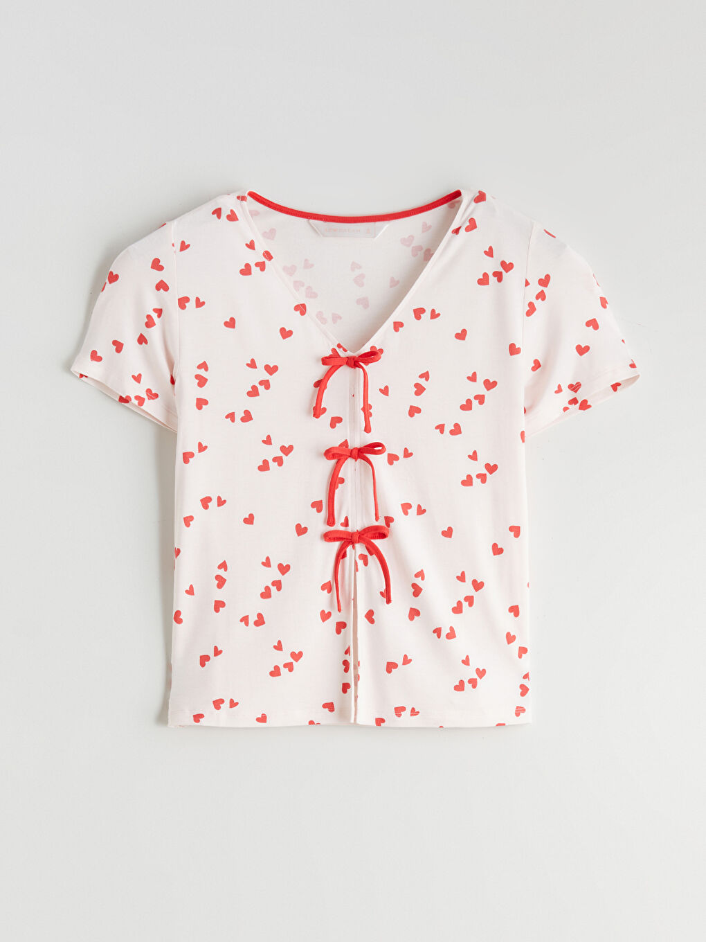 Pembe V Yaka Fiyonklu Kalp Baskılı Kadın Pijama Üstü