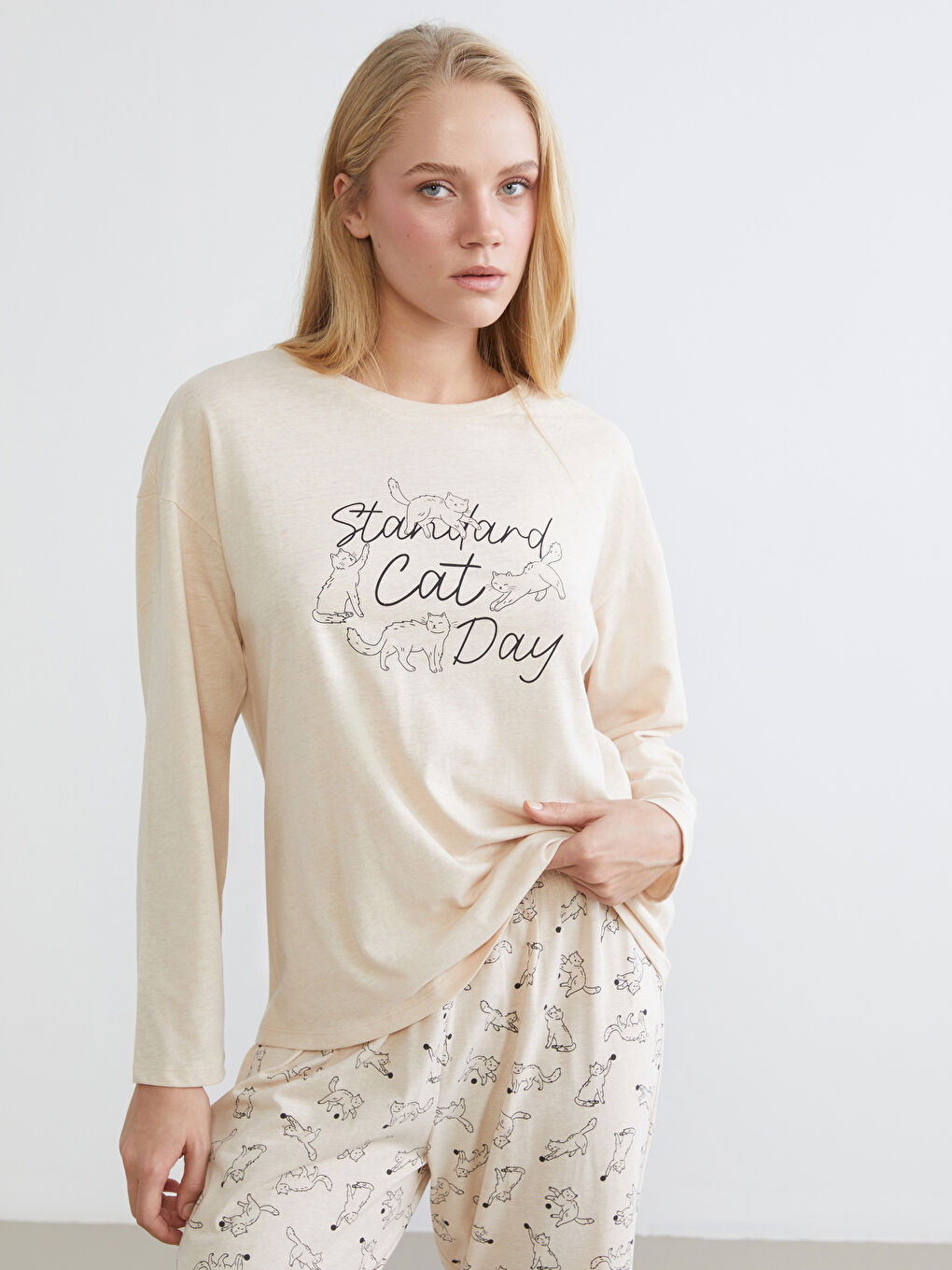 Karışık Kedi Baskılı Kadın Pijama Takımı