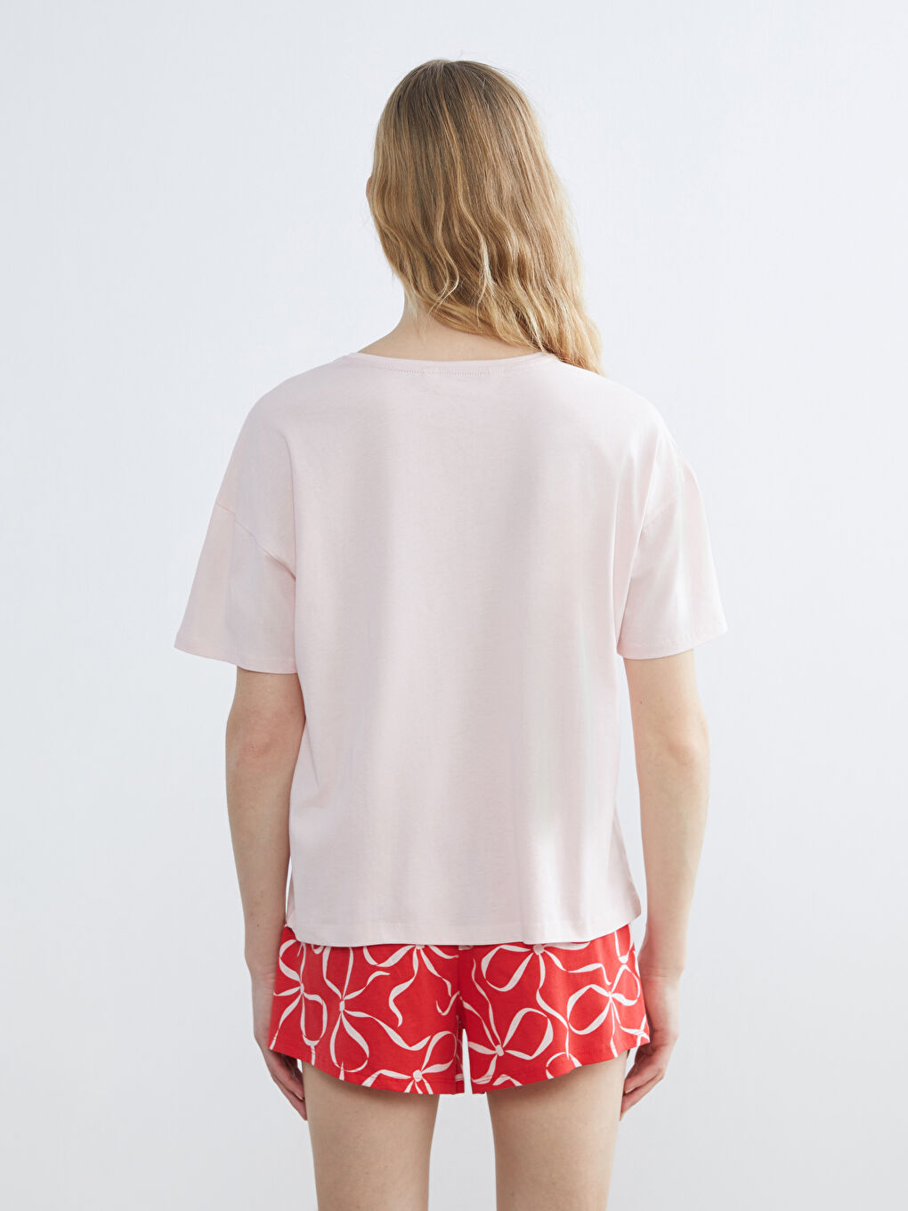 Kırmızı Fiyonk Baskılı Kadın Şortlu Pijama Takımı-3