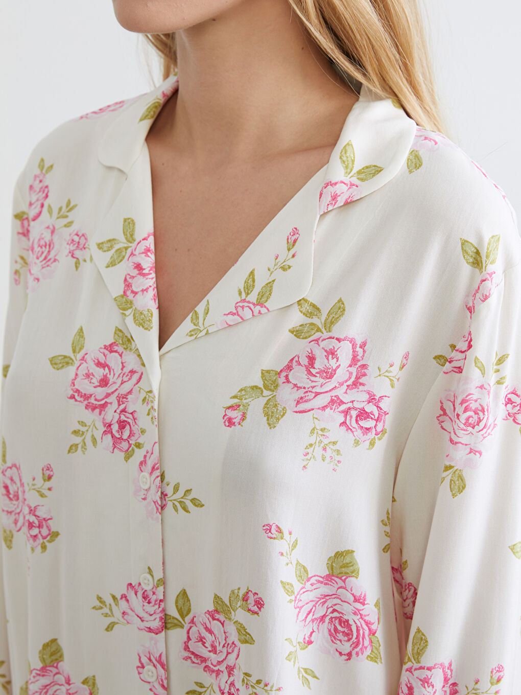 Ekru Gömlek Yaka Çiçekli Kadın Pijama Takım-2