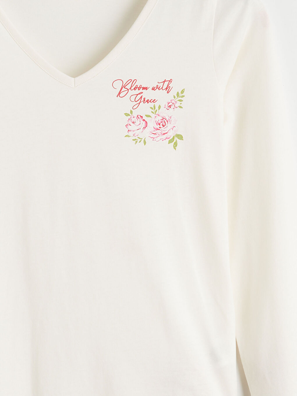 Ekru V Yaka Çiçekli Kadın Pijama Takım-7