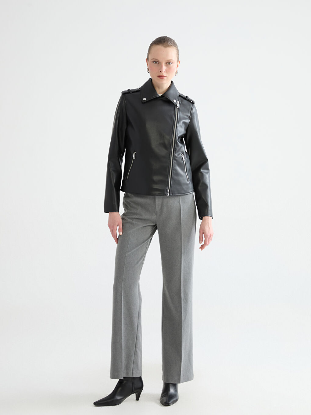 Siyah Biker Yaka Kadın Deri Görünümlü Ceket-2