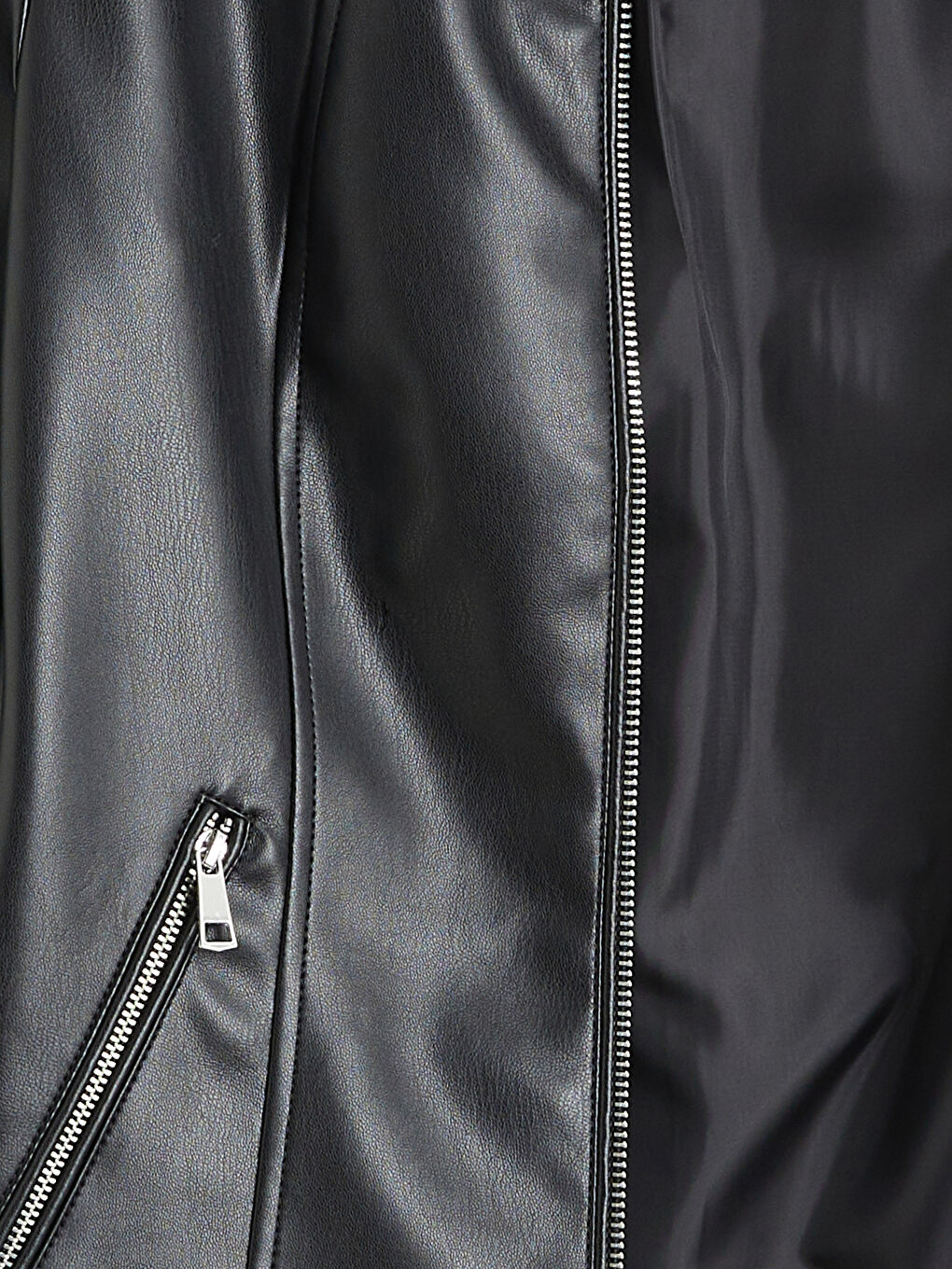 Siyah Bisiklet Yaka Kadın Deri Görünümlü Ceket-6