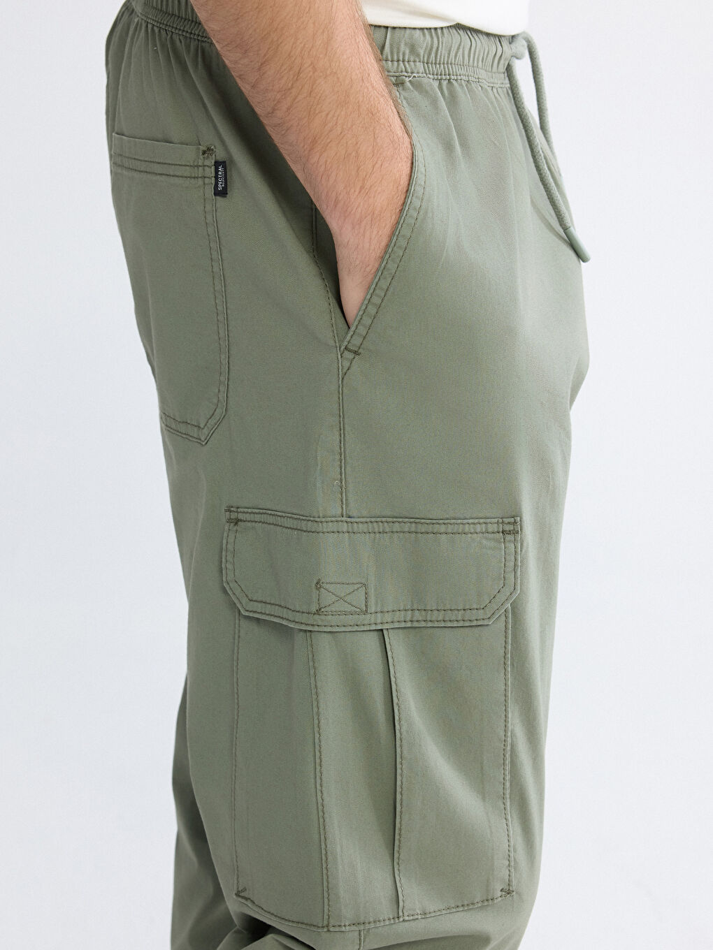 Men's Poplin Jogger Pants in a Regular Fit-4