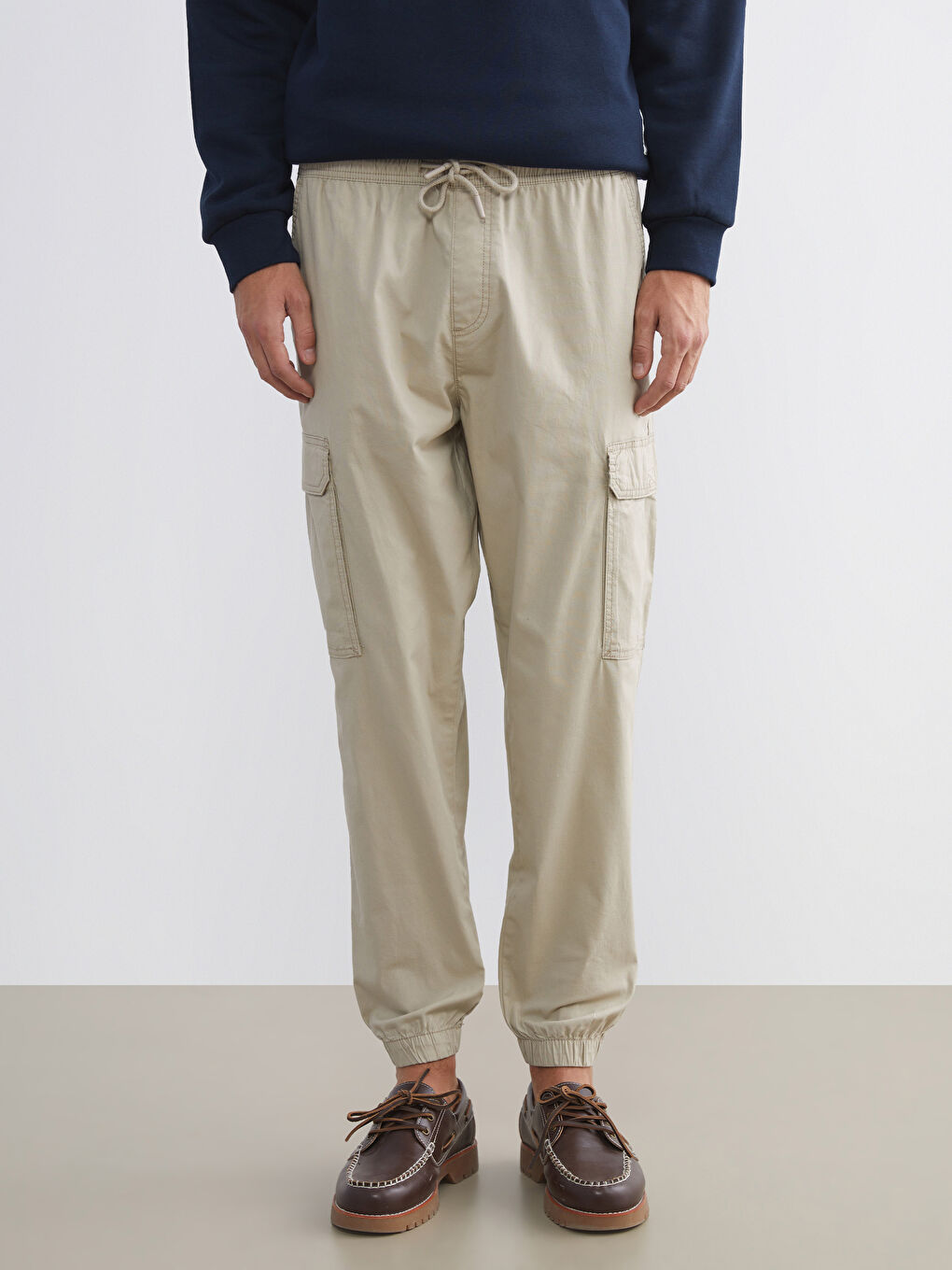 Men's Poplin Jogger Pants in a Regular Fit-1