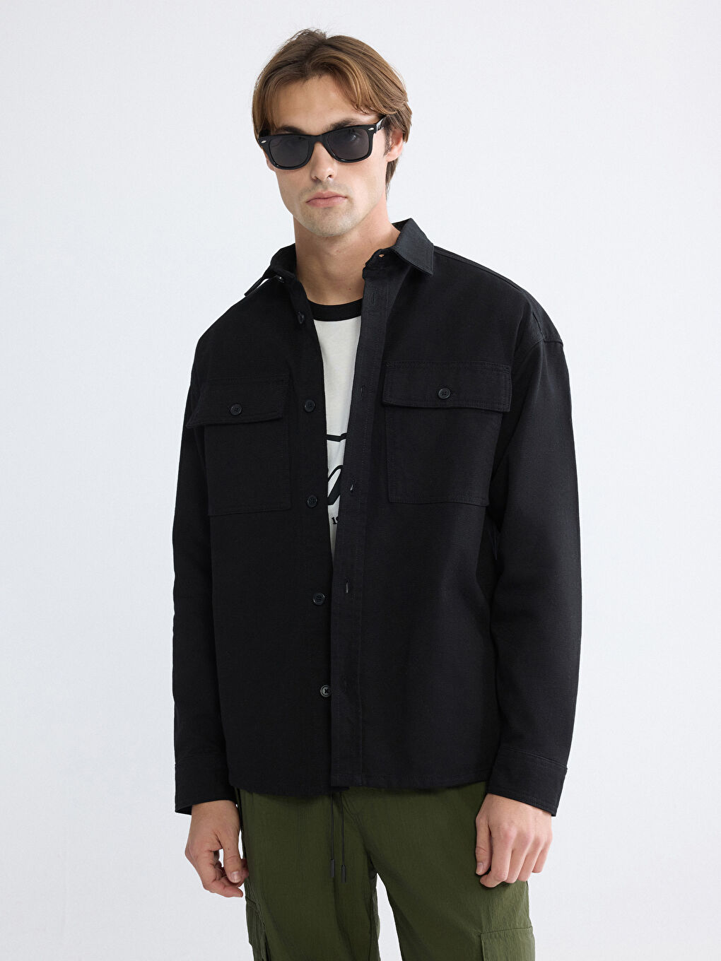 قميص خارجي واسع للرجال من قماش التويل