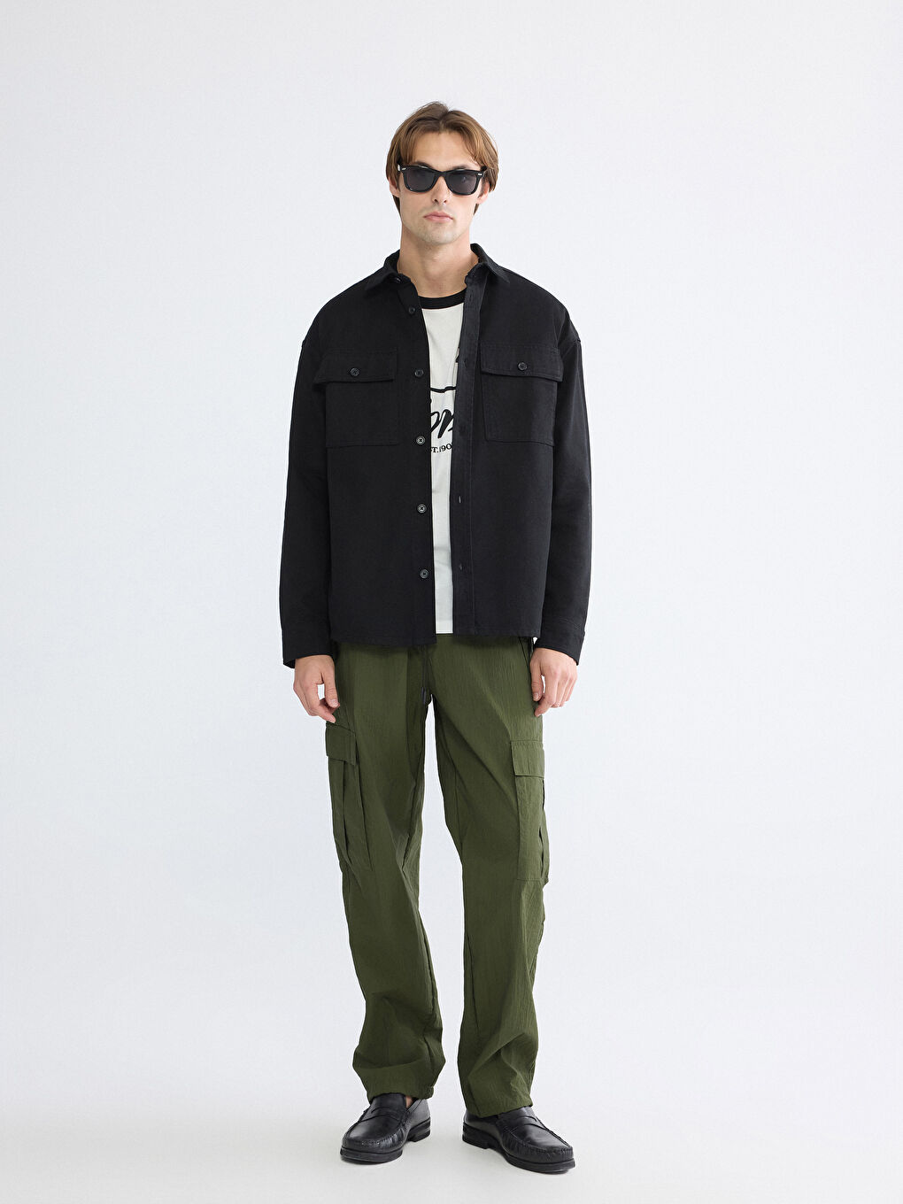 قميص خارجي واسع للرجال من قماش التويل-1