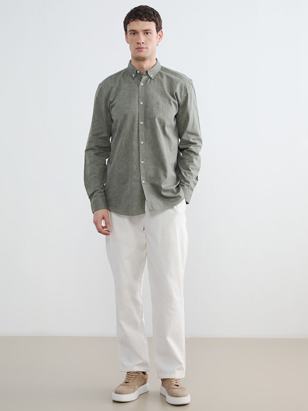 قميص رجالي بمظهر الكتان بقصة رفيعة-1